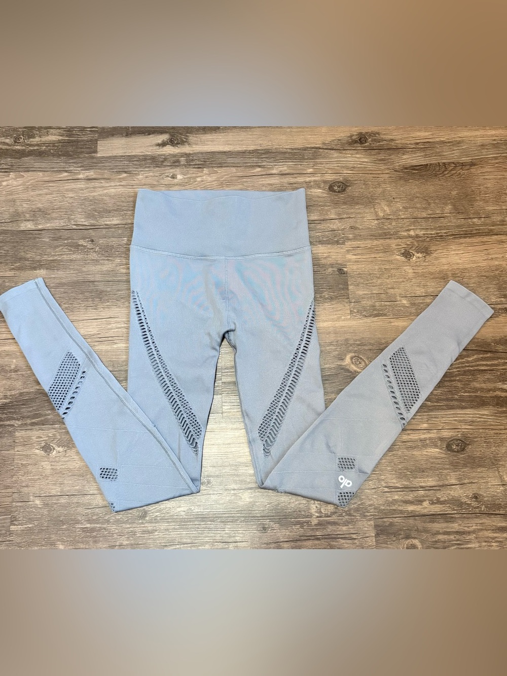 ALO Yoga Light Gray Ribbed Active Tank - Small